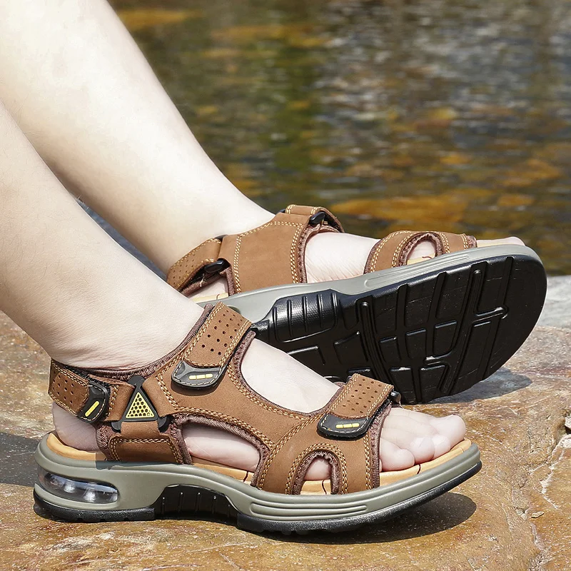 

Summer Men Sandals Genuine Leather Mens Casual Shoes Outdoor Men Leather Sandals for Men Beach Shoes Roman mens Shoes