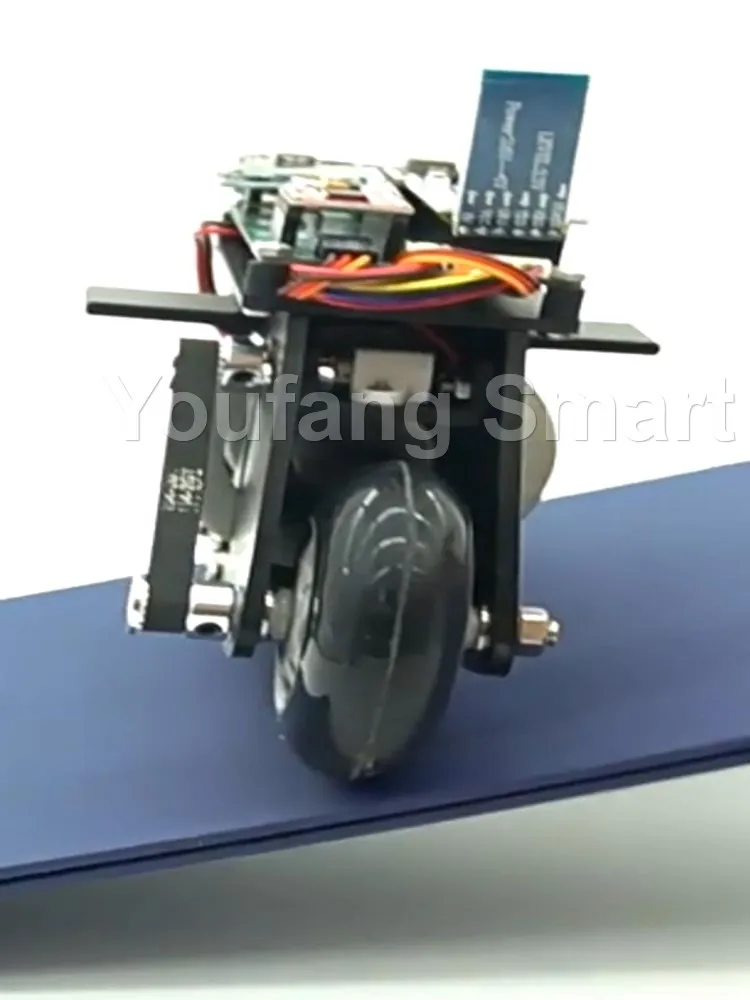 Jieotwice Roue D'inertie Auto-équilibrage Prisme Triangulaire Balance Triangle Cubli STM32 Interface de Charge PID Microusb Classique Oled Displa Jieotwice Roue D'inertie Auto-équilibrage Prisme Triangulaire Balance Triangle Cubli STM32 Interface de Charge PID Microusb Classique Oled Displa