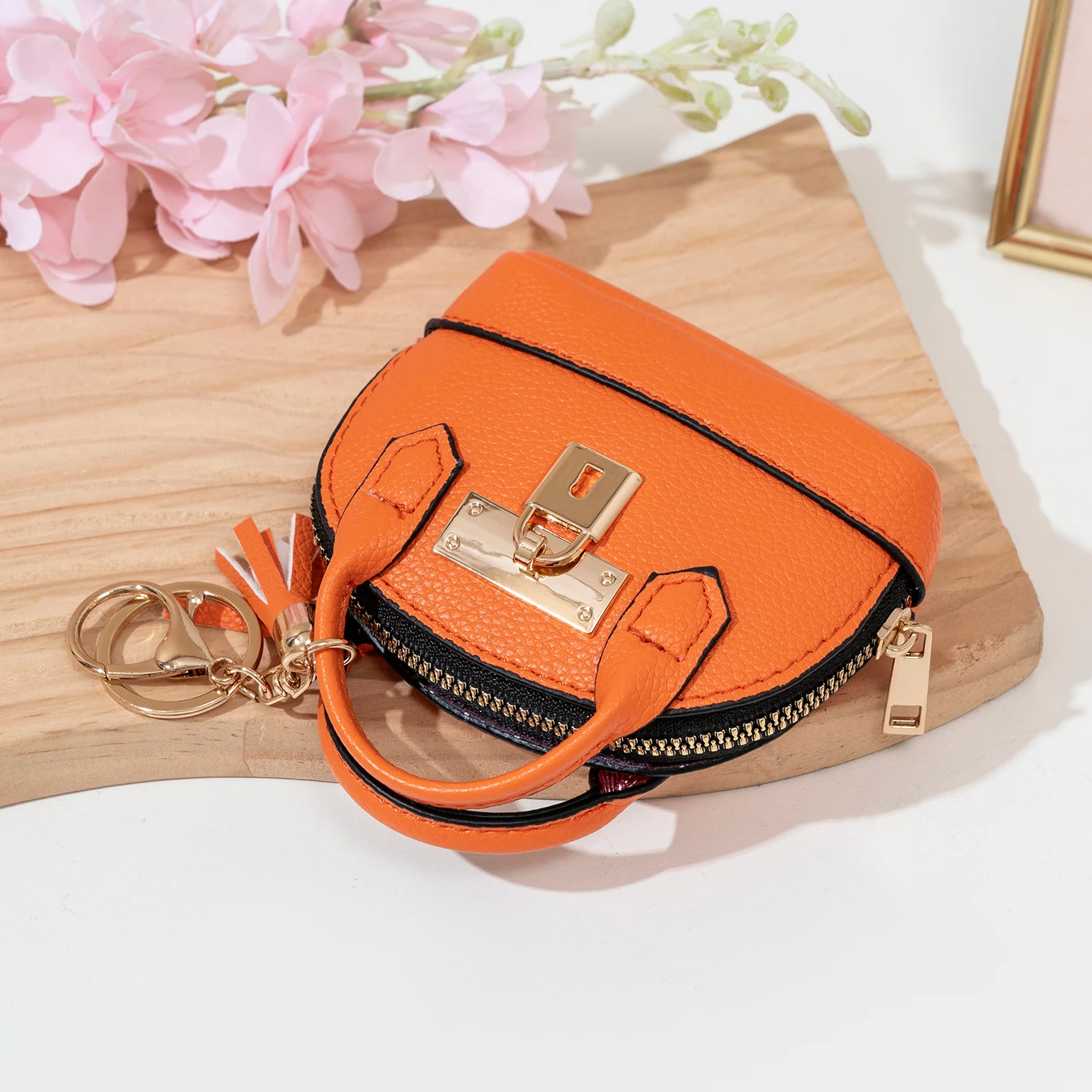 Mini Shell Shaped Keychain Coin Purse, Faux Leather Earbud Case with Lock & Tassel, Portable Small Bag Charm