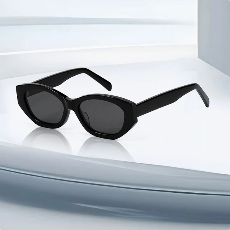 Luxury Brand Cat Eye Sunglasses for Women Retro Trendy Classic Oversized Fashion Vintage Womens Sunglasses Large Plastic Frame