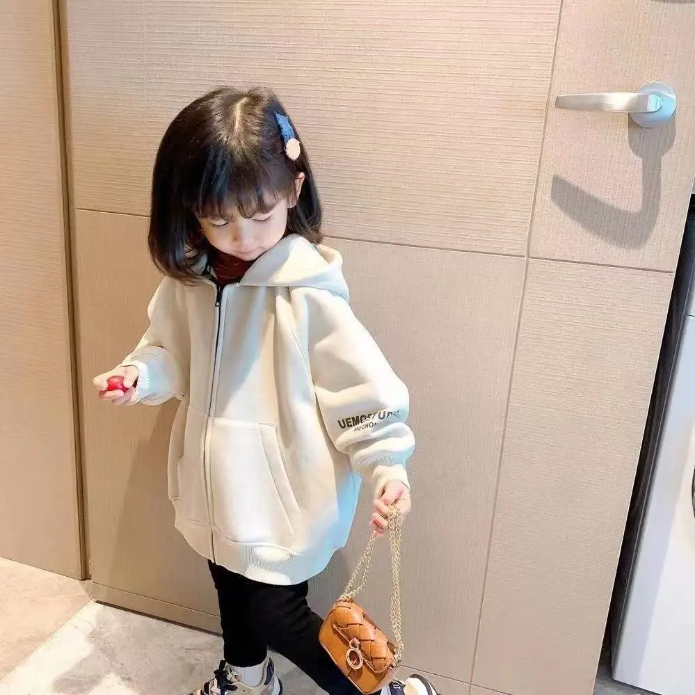 Kids Girls Sweater 2023 Autumn Winter New Fashionable And Versatile Childrens Letter Printing Long Sleeve Casual Hooded Top