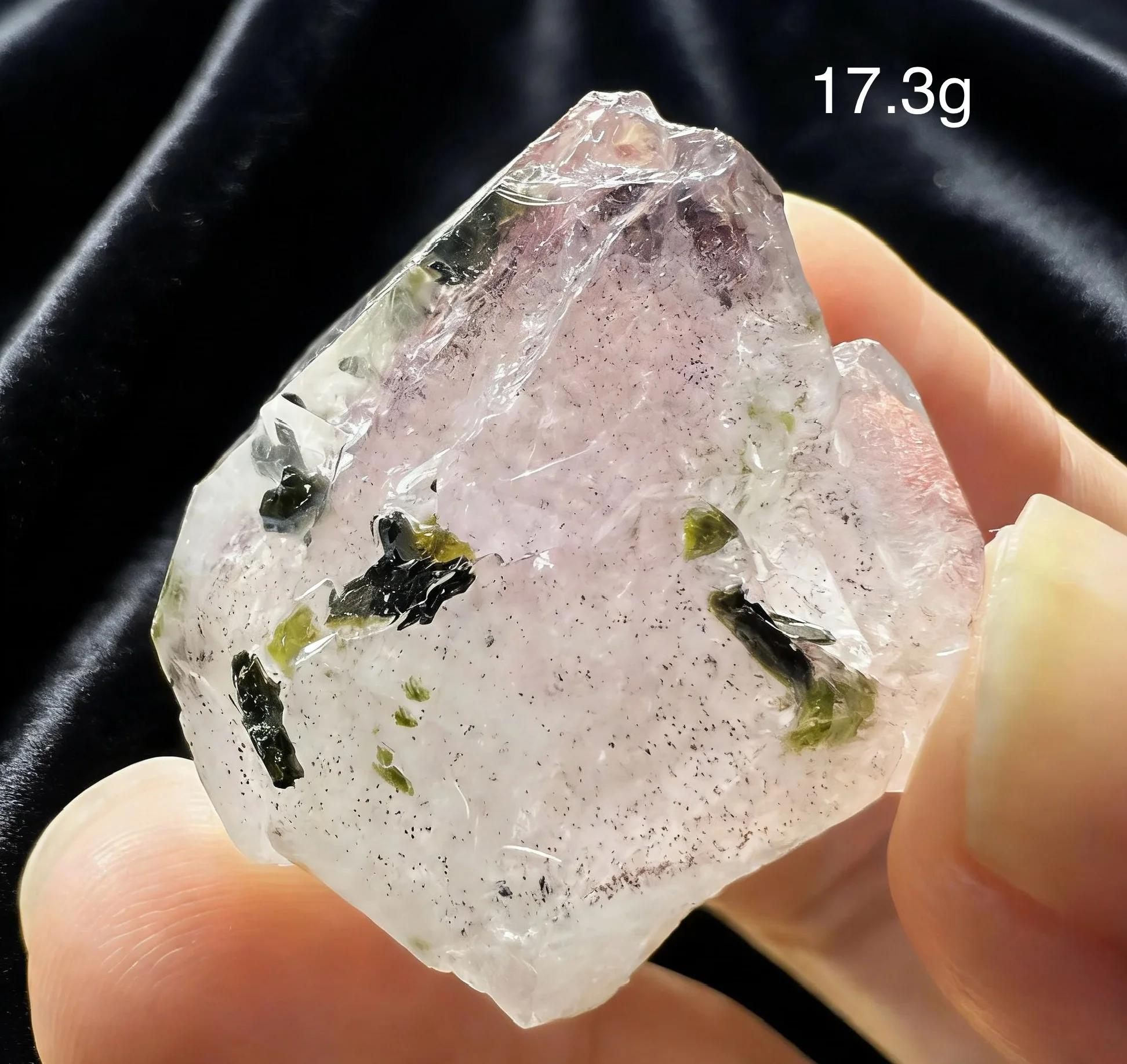 Natural Garden Quartz Crystal Specimen with Epidote Symbiosis, Raw Clear Quartz Mineral Sample for Collection & Decoration