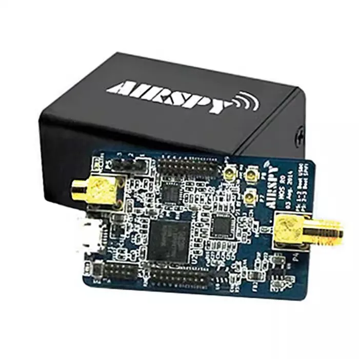 Новый высокопроизводительный портативный программный приемник Airspy R2 Advanced VHF/UHF