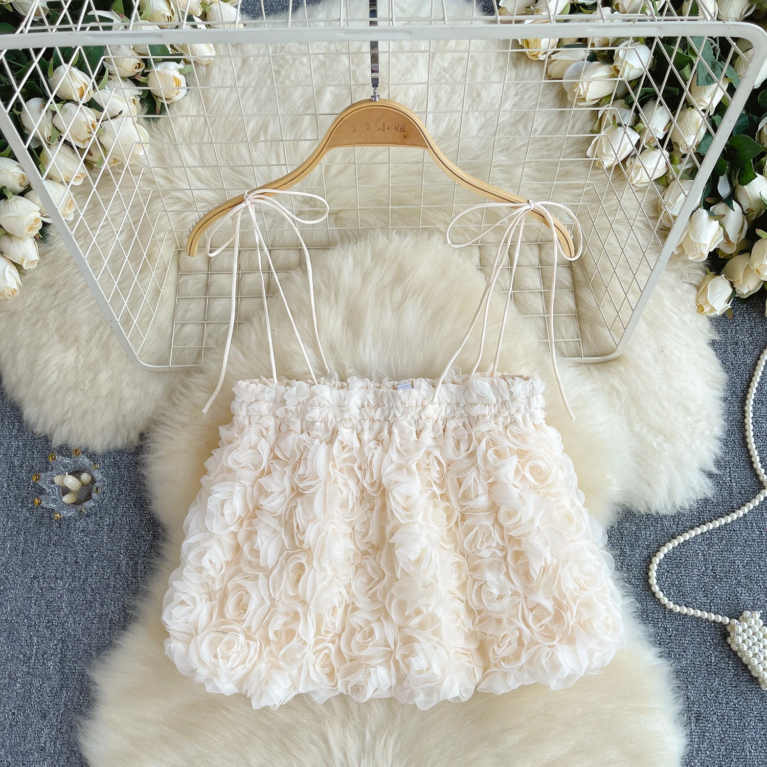 Women Chic sweet Gauze Three-dimensional Flower straps Slim Basic Sexy Fashion Sleeveless Tops Women summer Crop Top