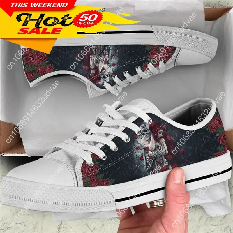 Gothic Schädel Liebe Design Frauen Turnschuhe rote Rose lässig Schnür Wohnungen schwarz bequeme Low-Top-Leinwand Schuhe Frauen