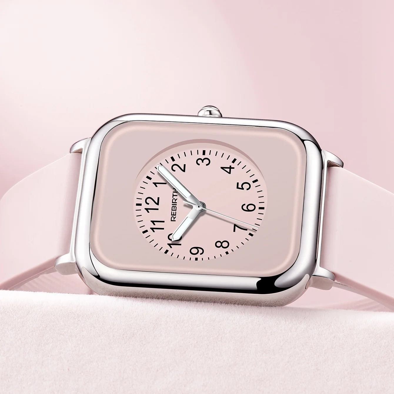 ساعة كوارتز مربعة بسيطة ذات قيمة عالية