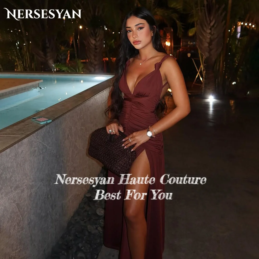 ชุดราตรีหรูหราสีช็อกโกแลต Nersesyan แบบจับจีบ คอวี ผ่าข้าง ชุดราตรีออกงานเปิดหลัง ชุดงานเลี้ยง สามารถสั่งตัดได้