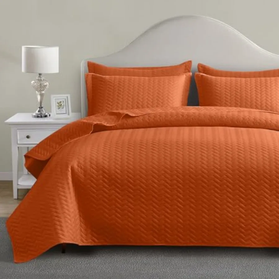 

Quilt Set Queen Size Burnt Orange Lightweight Bedspread Ultrasonic Chevron Pattern Light Coverlet for All Season Comforter Bedd