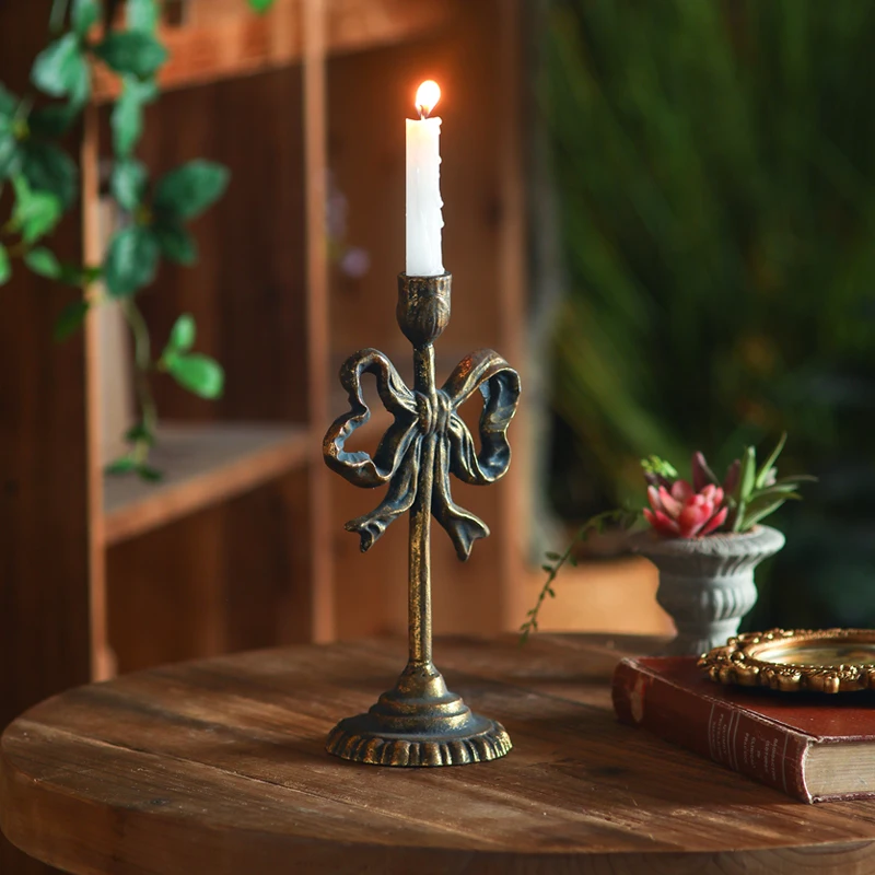 Vintage Iron Art Bow-Shaped Candle Holder Set, Practical Decorative Candle Holder for Home and Guesthouses, Romantic Candlelight Dinner, Photography Props