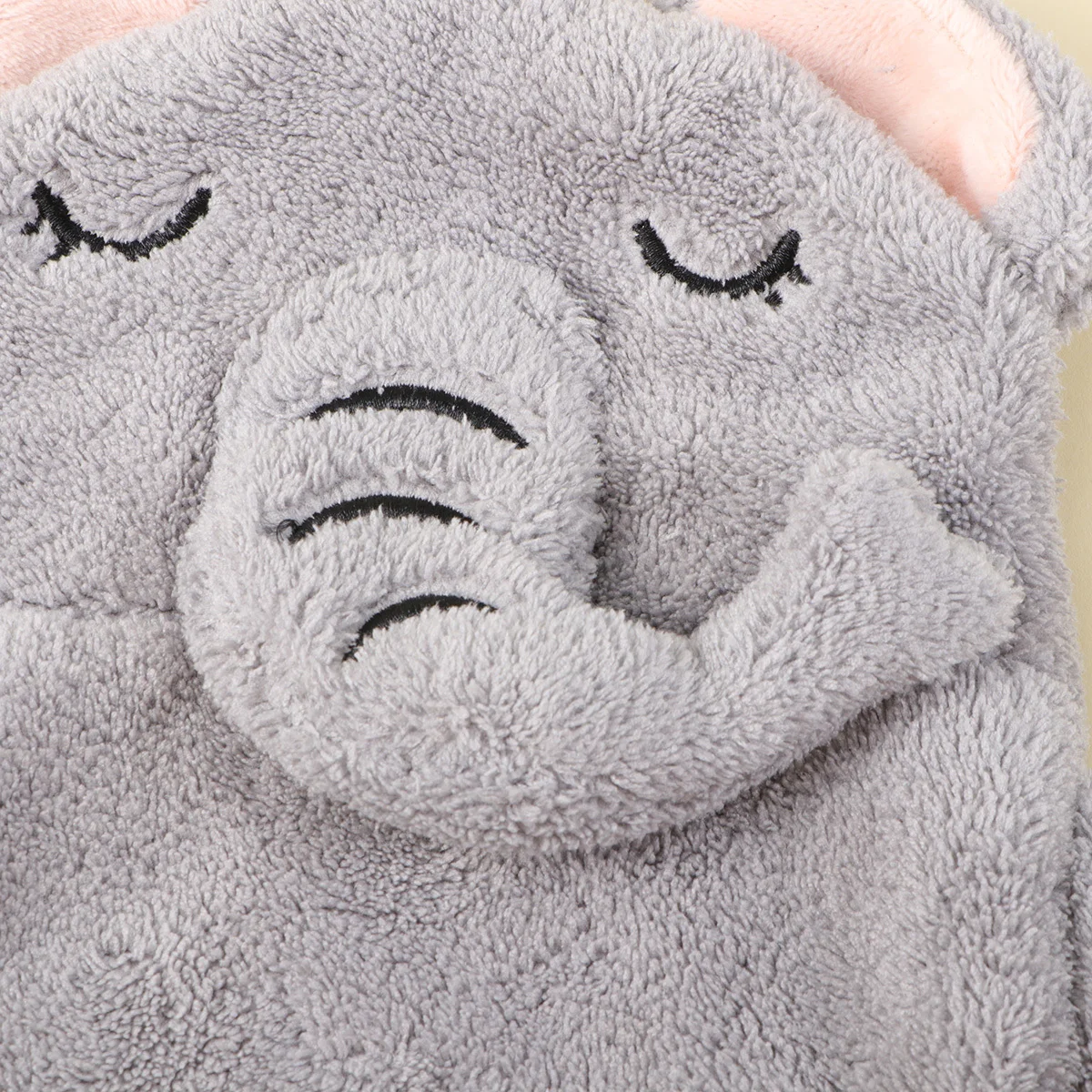 

Детское банное полотенце из кораллового флиса с рисунком серый слон для новорожденных, супер впитывающее, быстросохнущее, удобное после душа, плавание