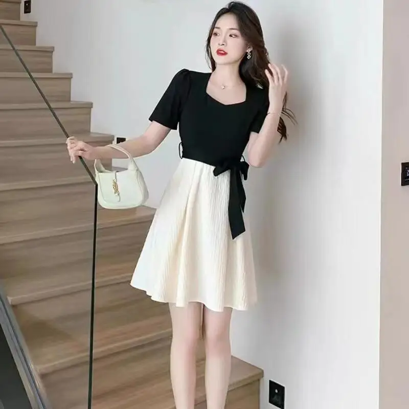 Hot 2026 New Summer French Hepburn Style Trendy Women Fashion Comfort Design High Waisted Square Neck Color Blocked A-Line Dress