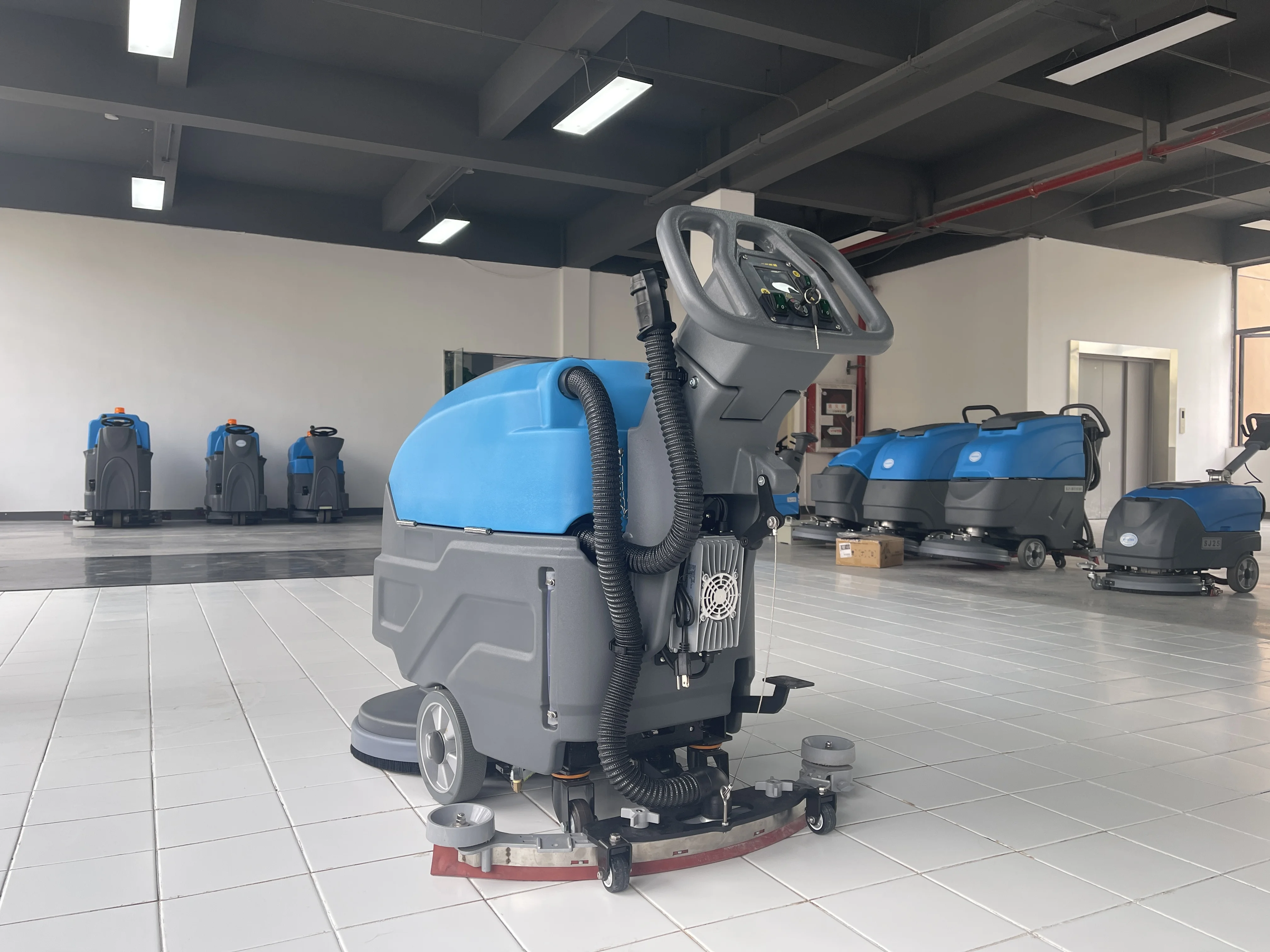 Machine à laver les sols, modèle économique économique économique, entrepôt, brosse électrique, balayeuse de route