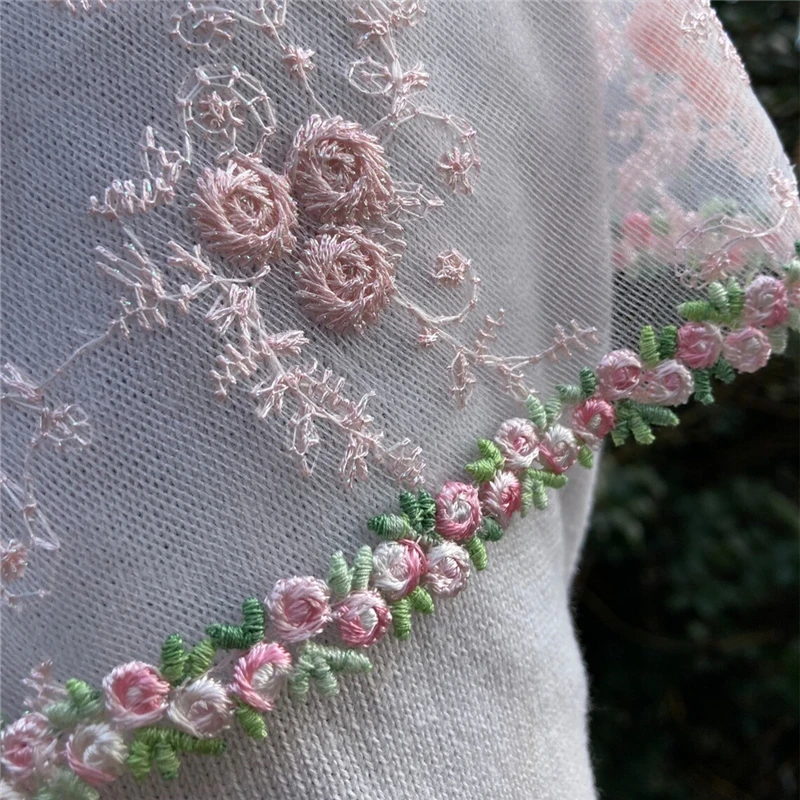 Mantilla de borde de flores en forma de D para mujer, cubierta de cabeza de Iglesia, encaje bordado, púrpura claro, rosa, lila, oración de masa Latina