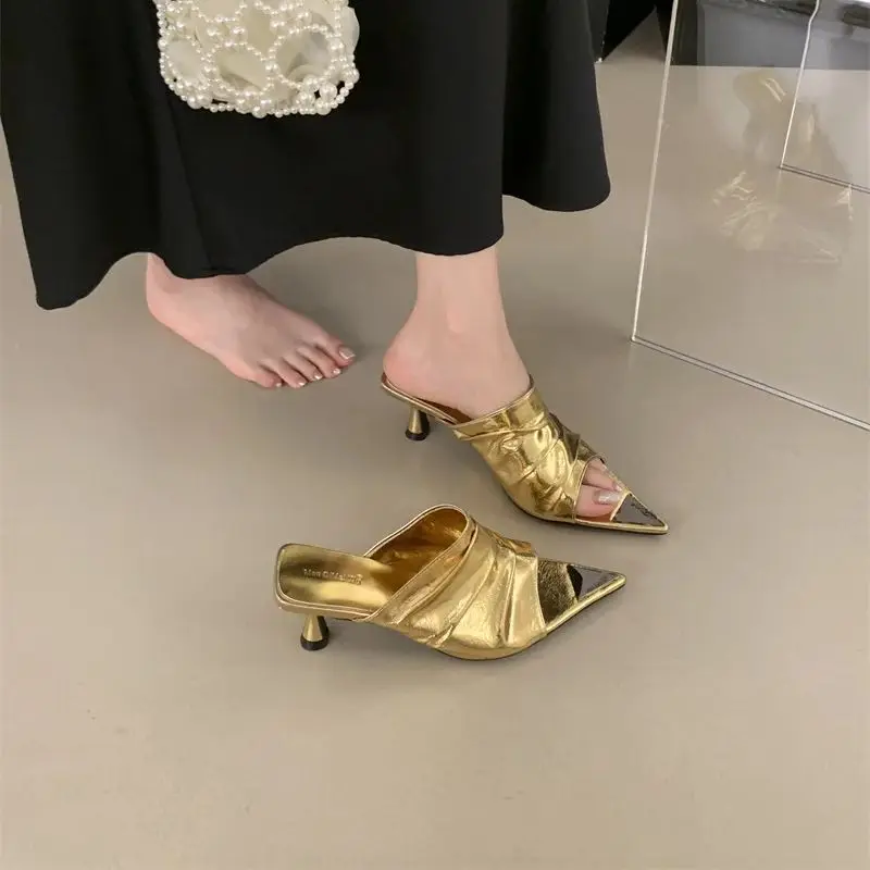 

Золотые сандалии, тапочки на низком каблуке, черные женские летние туфли с острым носком, повседневные серебристые сандалии на высоком каблуке Damen