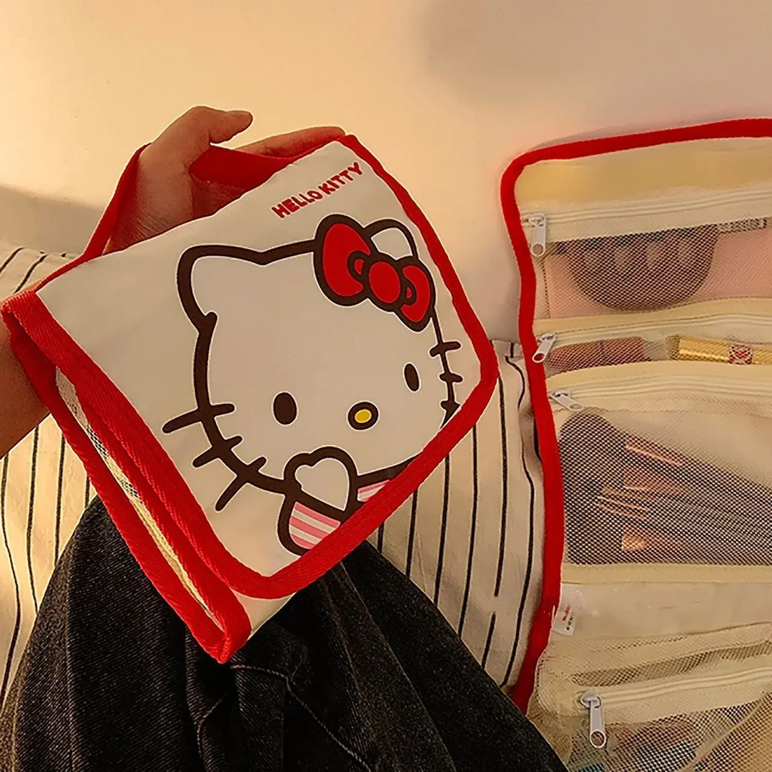 Sanrio Cosmetic Bags Hello Kitty Melody Kuromi Travel Makeup Organizer Females Toiletry Storage Pouch Coin Purse Gifts FJ08F