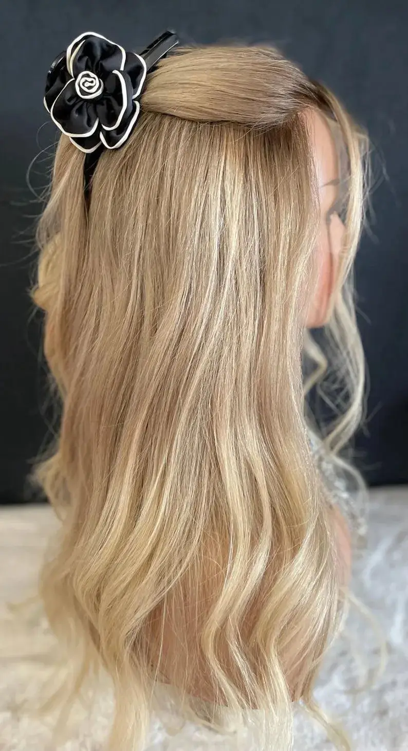 شعر مستعار أشقر فاتح مع جذور داكنة، شعر مستعار صناعي مموج بدانتيل أمامي، شعر مستعار عالي الكثافة، خط شعر ناعم يوميًا #3