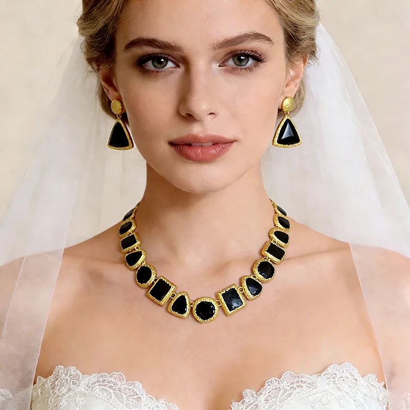 Black Golden Dripping Oil Chokers Necklaces Set for Women Mediaeval Vintage Geometric Dangle Earrings Party Wedding Jewelry A1