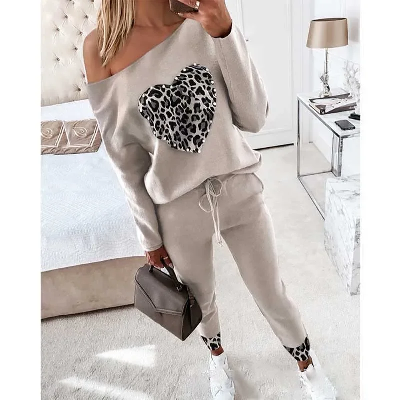 

2024 Female Two-Piece High Quality Autumn Fashion New Women's Khaki Love Sequin Top Casual Drawstring Pants Suit Lady Set Daily