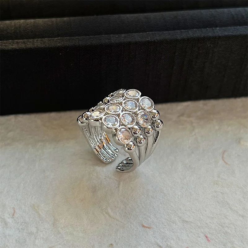 

New irregular star women's ring fashionable luxurious zircon dazzling exaggerated finger accessory