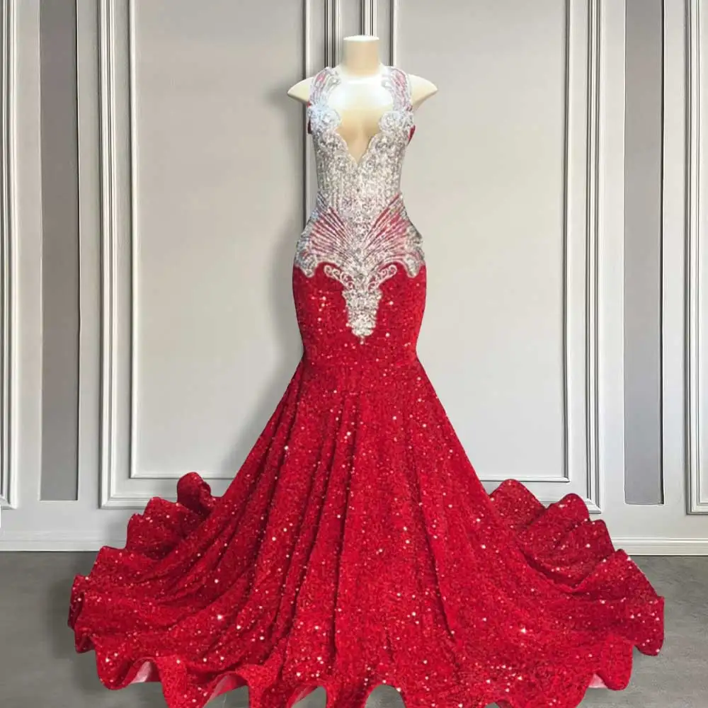 Vestidos de graduación de sirena con lentejuelas Rojas brillantes para niñas negras, vestidos de graduación largos de lujo con cuentas de cristal plateado, cuello transparente, 2024