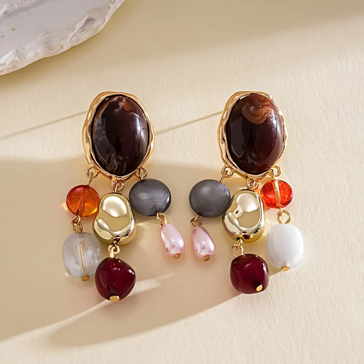 DOO MEI Vintage Multi-color Geometric Rein Bead Dangle Earrings Women Irregular Smudging Acrylic Tassel Drop Earrings Holiday