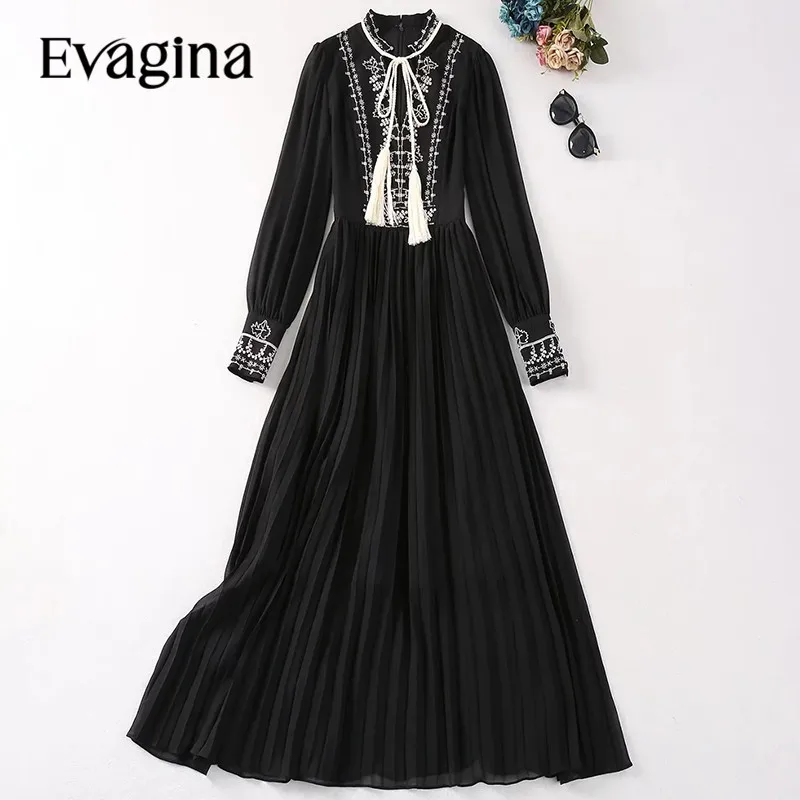 

Evagina New Fashion Runway Designer Women's Stand Collar Bow Tie Lantern Long Sleeve Vintage Embroidered Pleated Black Dress