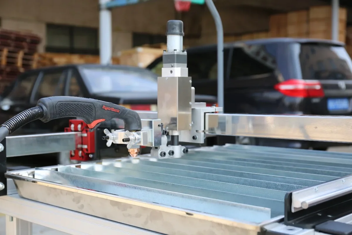 Cheap mini desktop numerical control plasma cutter
