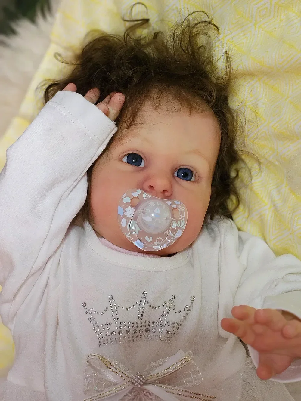 Indywidualna limitowana dostawa 22-calowego Reborn Baby Ellie z ręcznie ukorzenionymi włosami Już ukończona lalka z ręcznie ukorzenionymi włosami