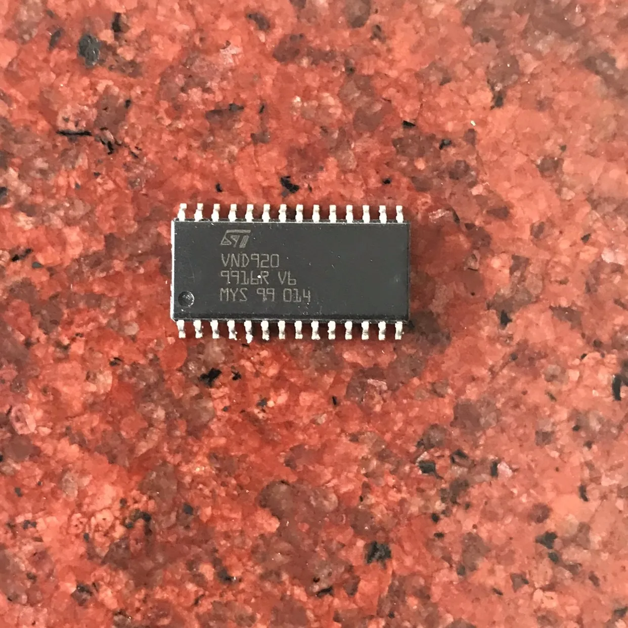 

1 ~ 10 шт./партия VND920 920 SOP28 100% Новый оригинальный бренд
