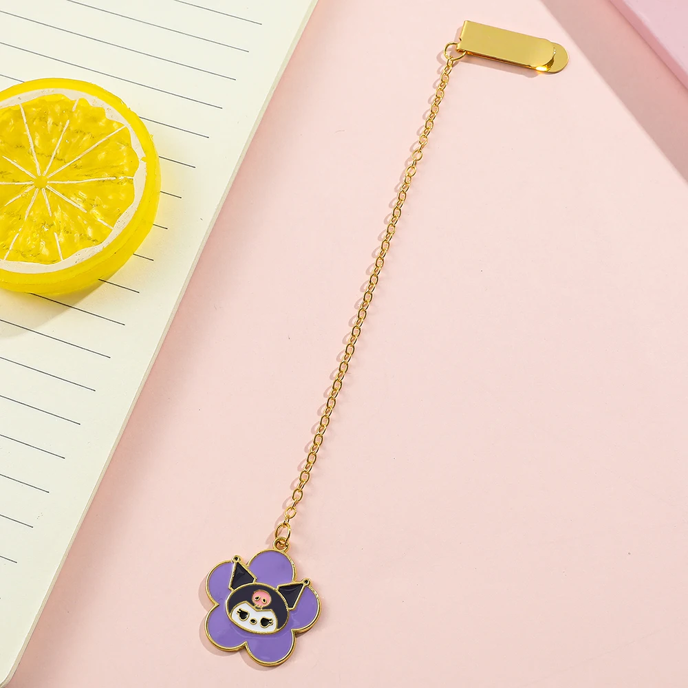 Cute big head pendant bookmark clip, cute and practical, students reading men and women office good helper.