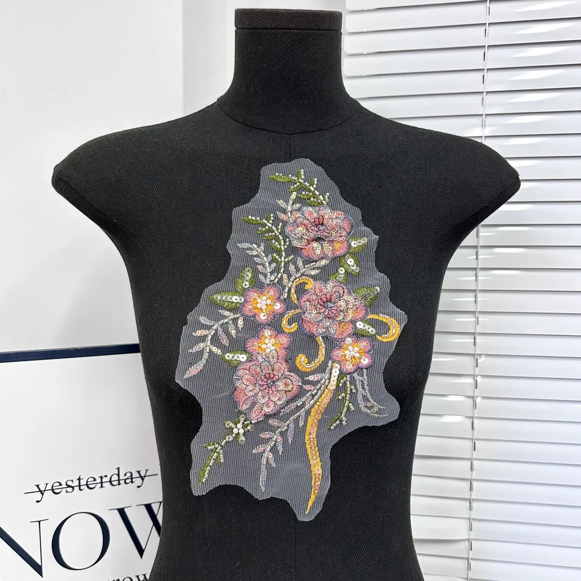 الملونة ثلاثية الأبعاد الأزهار التطريز القماش التصحيح شبكة أسفل الترتر الحرفية الزخرفية زهرة الملابس اكسسوارات الزفاف #3