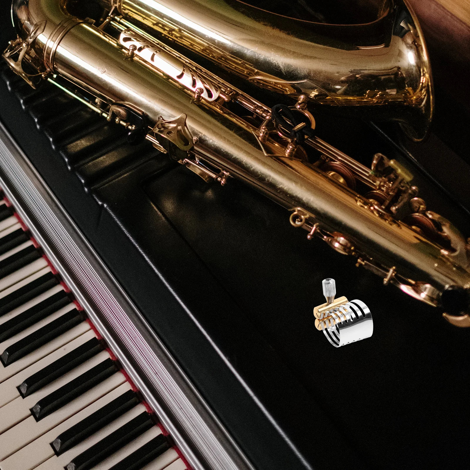 

Stainless Steel Saxophone Ligature Metal Clamp Alto Saxophone Mouthpiece Accessory Secure Reed Holder for Practice Band