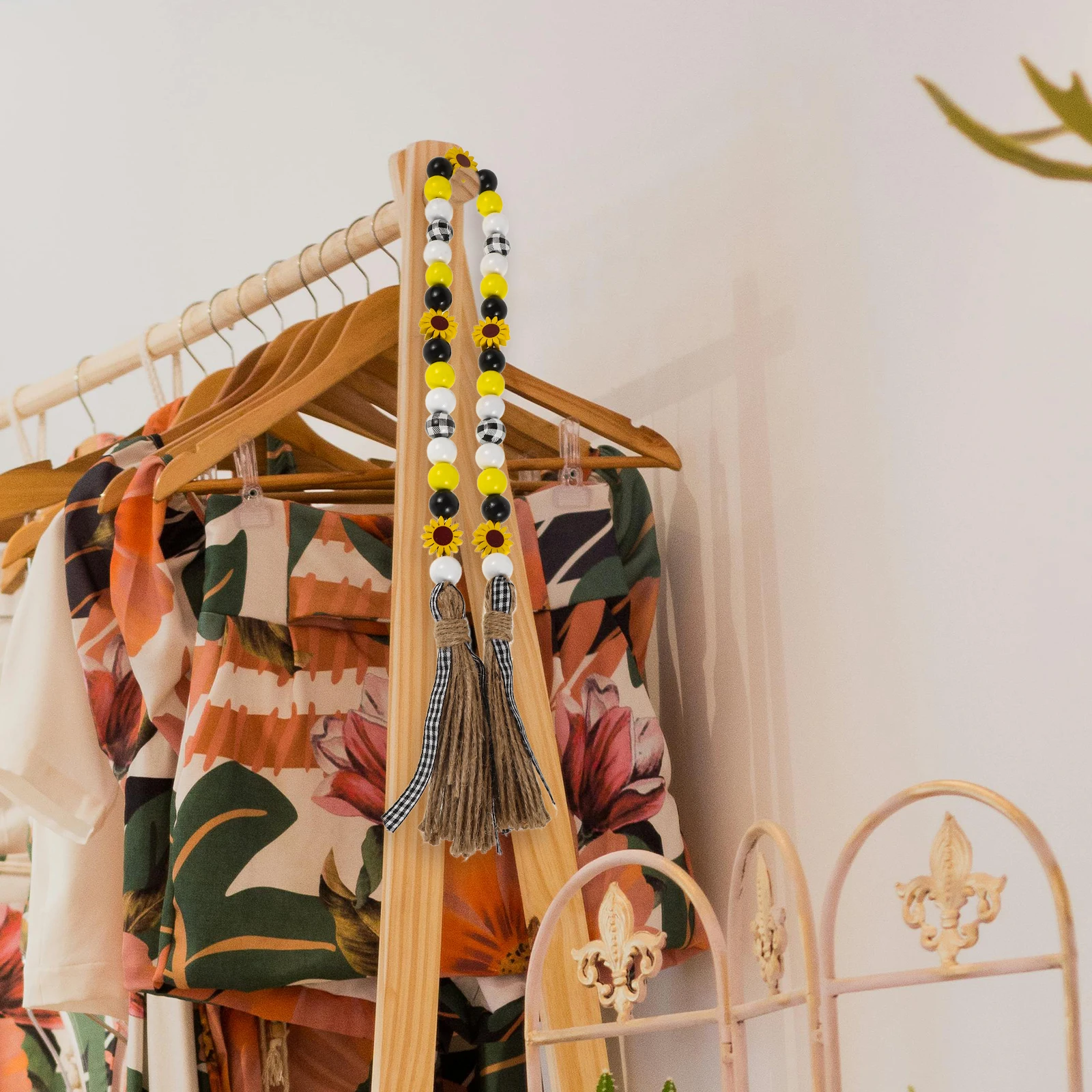 

DIY Decorative Pendant Wood Bead Garland Rustic Wall Hanging Sunflower Tassel Ornament Home Decoration Housewarming Gift Beaded