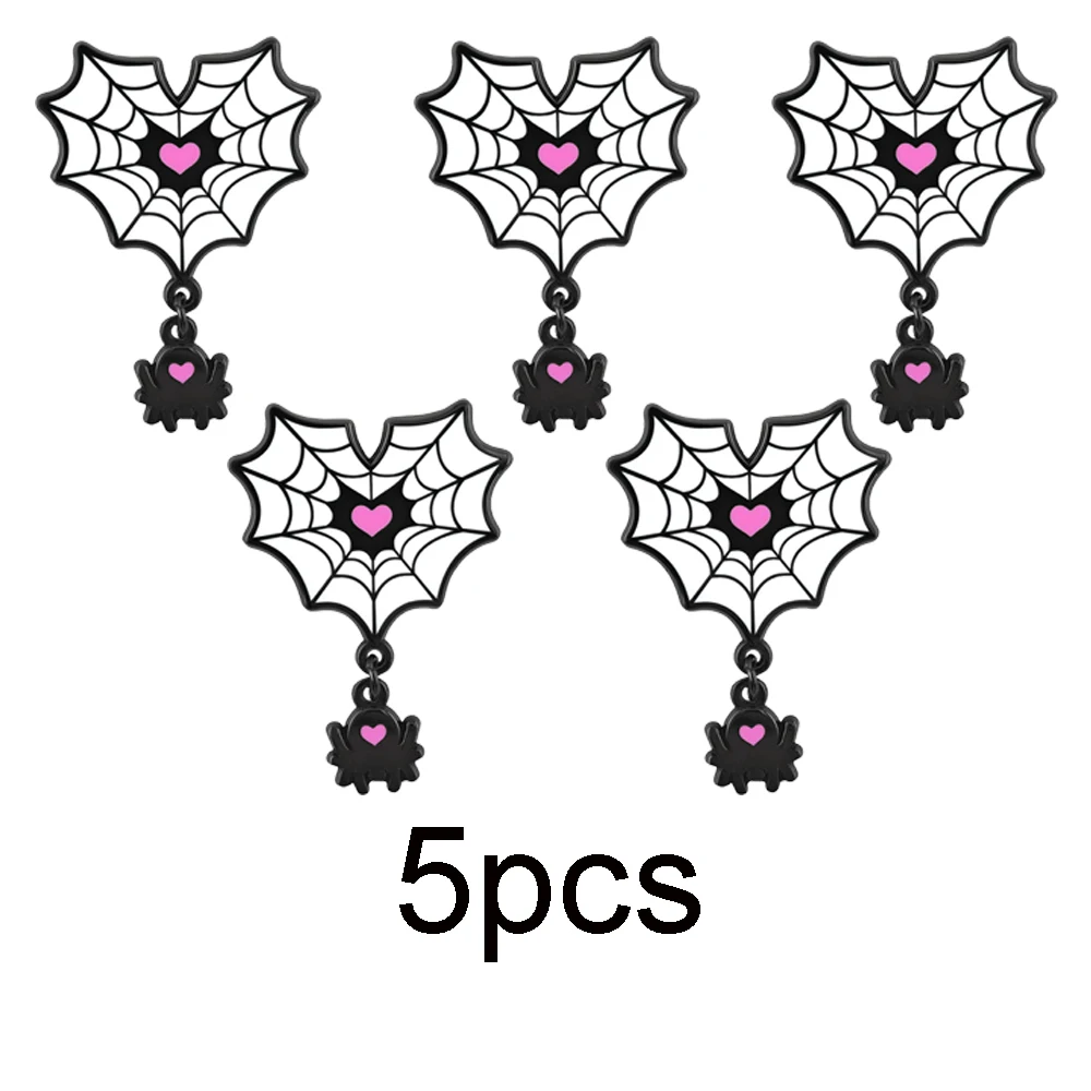 Goth-Herz-Spinnennetz-Brosche, rosa Herz-Metallabzeichen, hängende Spinnen-Emaille-Pin, Y2K-Punk-Schmuck, Halloween-Geschenk – Detail 11