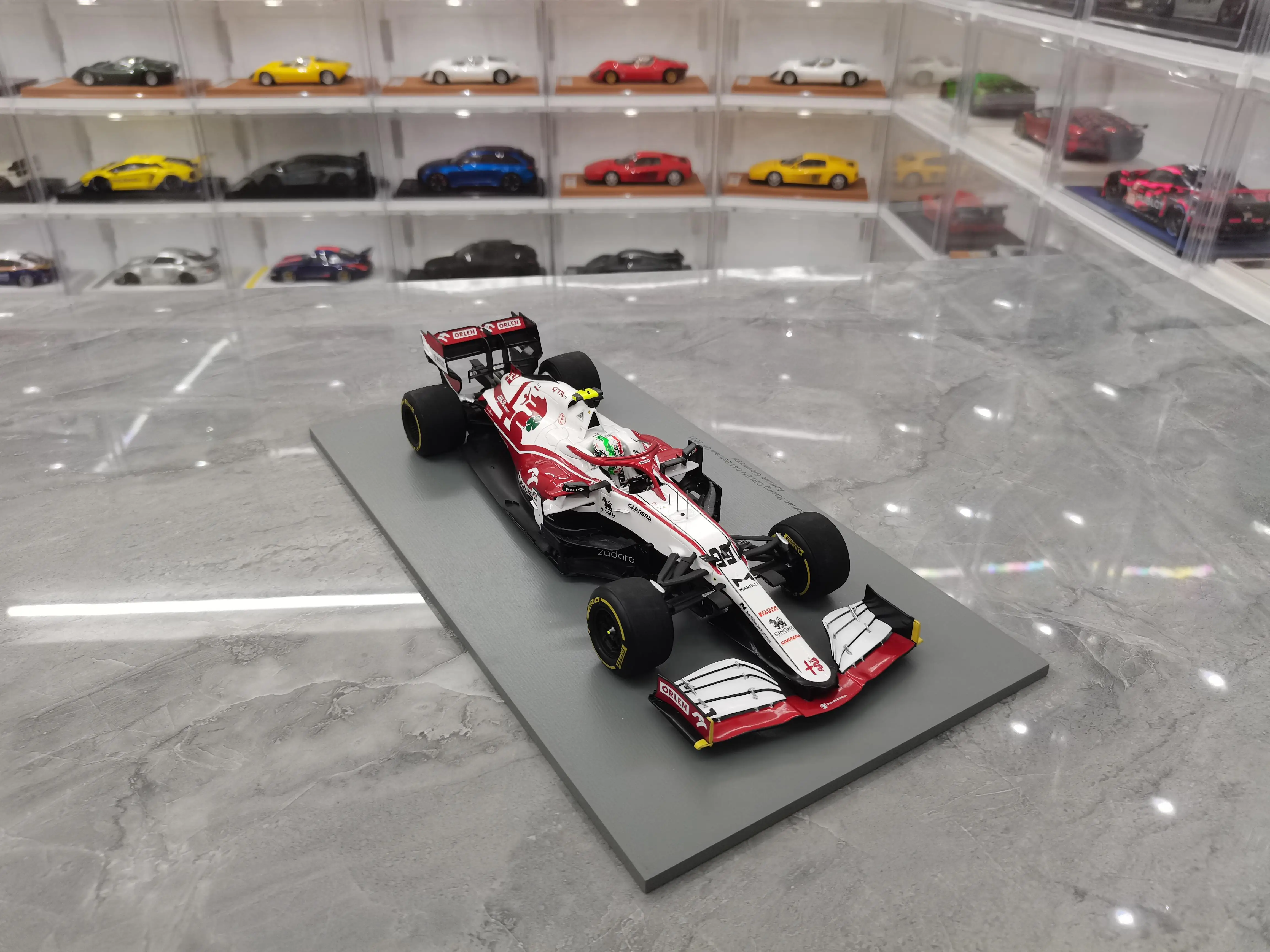 Spark 1:18 F1 C41 Alfa Antonio Giovinazzi 2021 Bahrain Simulation Limited Edition Resin Metal Static Car Model Toy Gift