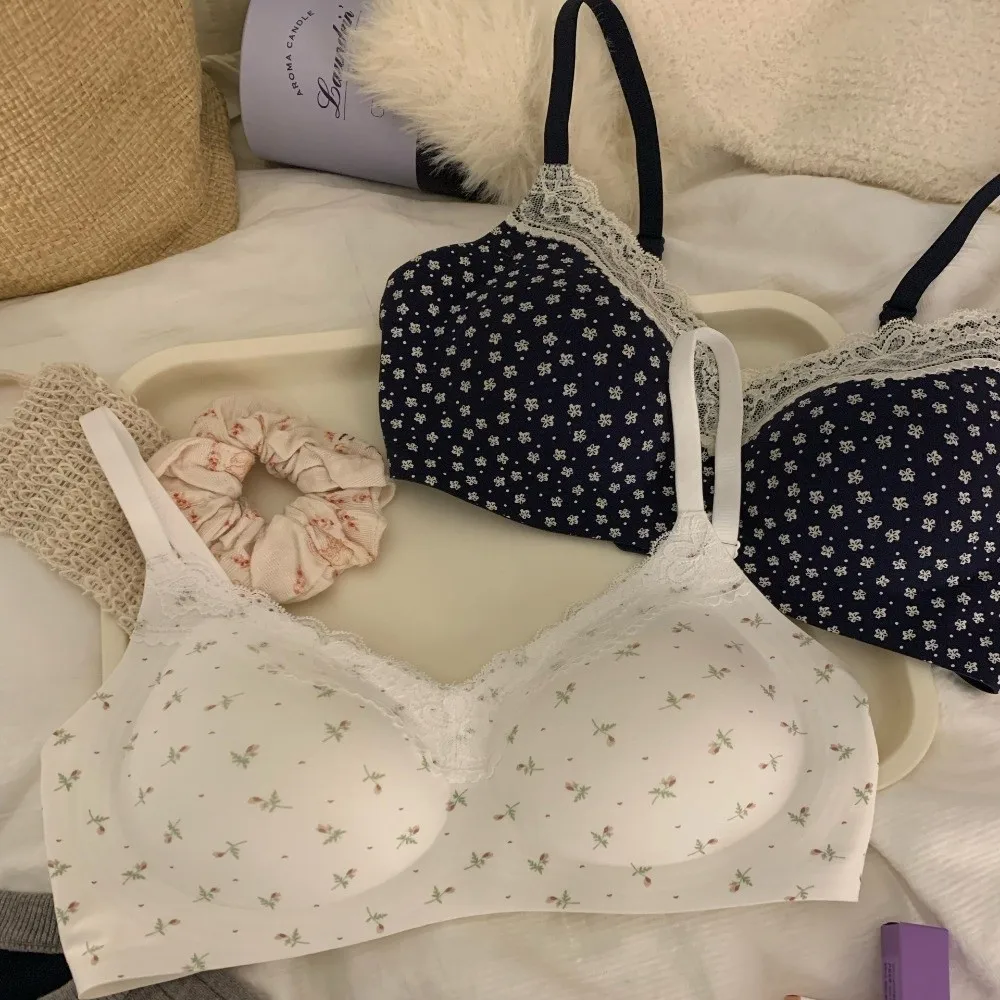 Floral Pattern Breathable Small Chest Bra Comfort Lace Edge Lace Bra Sweet Style No Underwire Bra Female Underwear