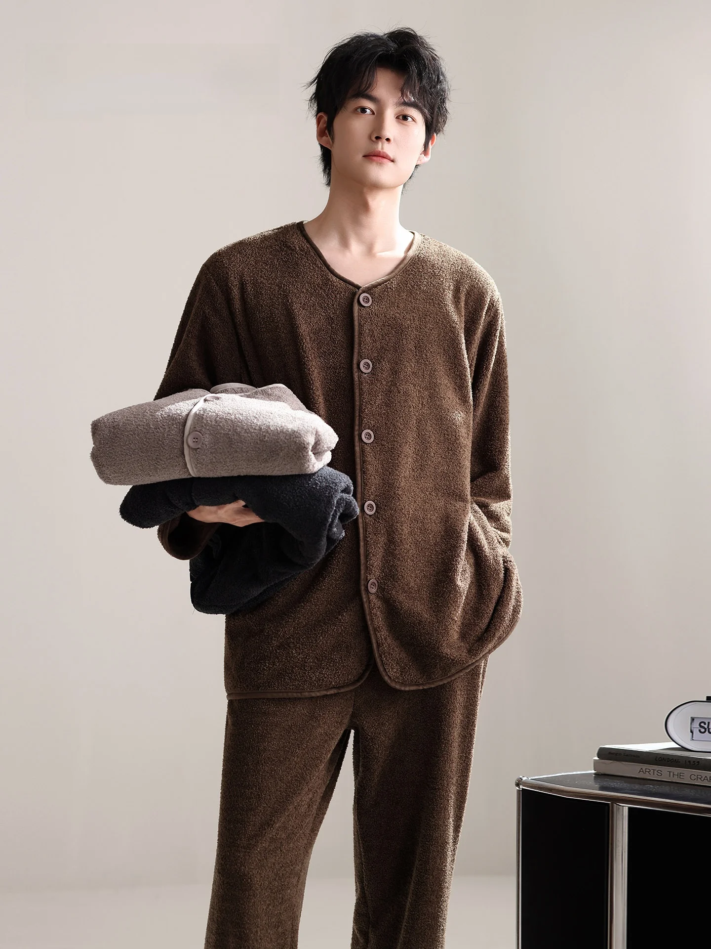 

Thiened Coral Fce Spwear for Men Home Clothes Winter Warm V-Ne Long Sve Loungewear Youth And Adult ex Pajamas