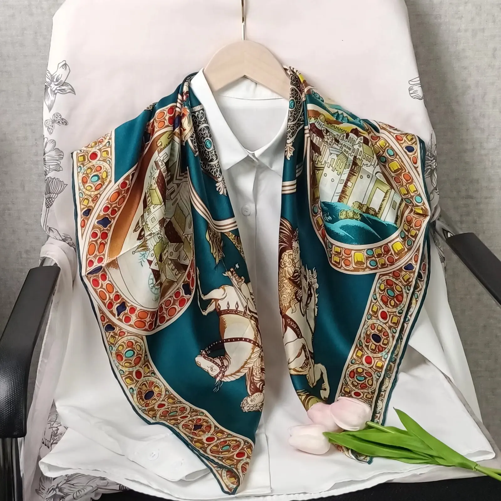 Luxury Retro Printed Silk Bandana Square Scarf, 90 * 90CM, Women's Fashionable Tie Headscarf, Casual Shawl, Belt