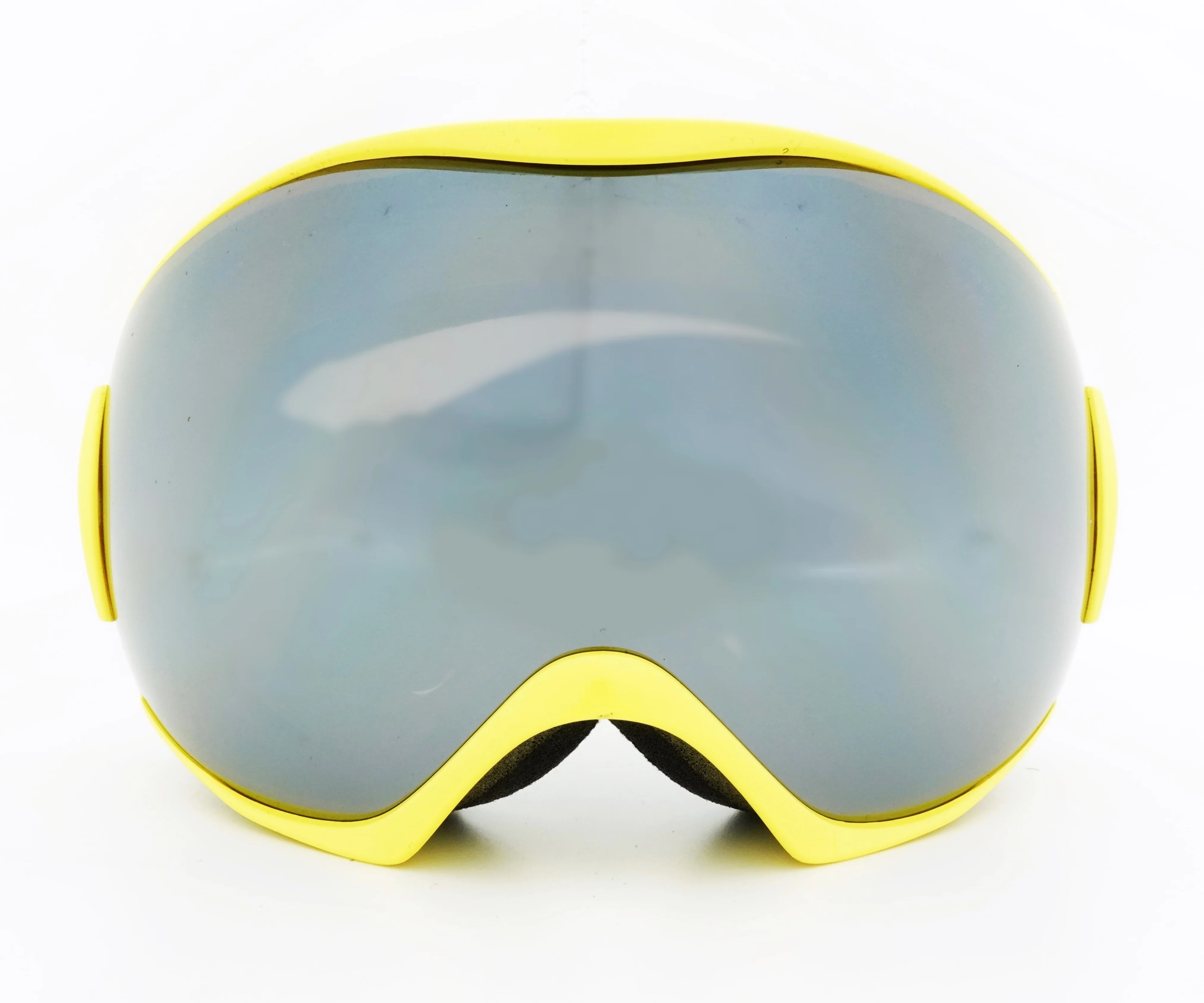 

snow goggles with lenses