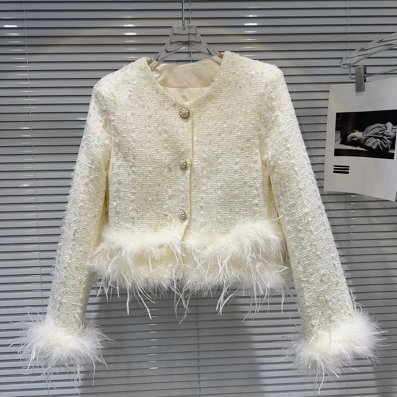 Winter 2026 Luxury Short Coat Inner down Feather Bouclé Fabric Sequin Bright Spot Women's Thick Warm Coat round Neck Button C...