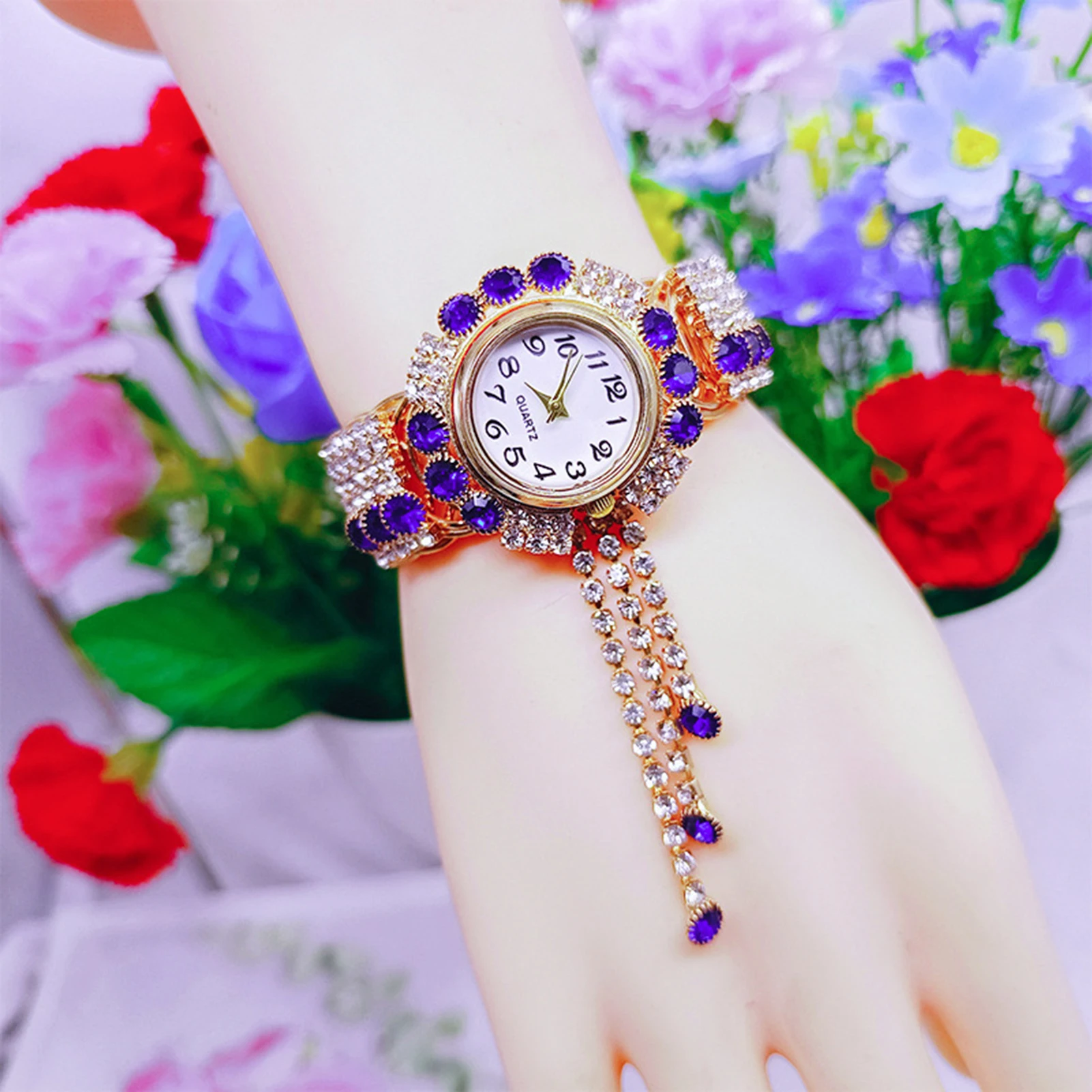 Sparkling Rhinestone Round Dial Watch Colorful Tassel Metal Strap Watch for Shopping and Daily Life