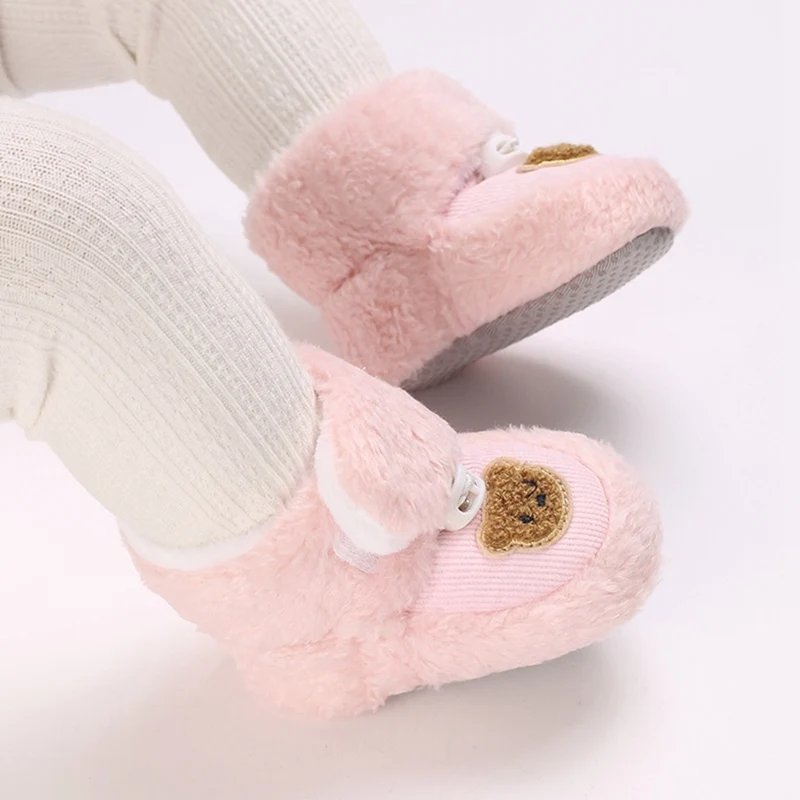 Botas de nieve de oso de dibujos animados 3D para bebé recién nacido, botines cálidos de felpa, antideslizantes, fondo suave, zapatos para caminar para niños pequeños, Invierno