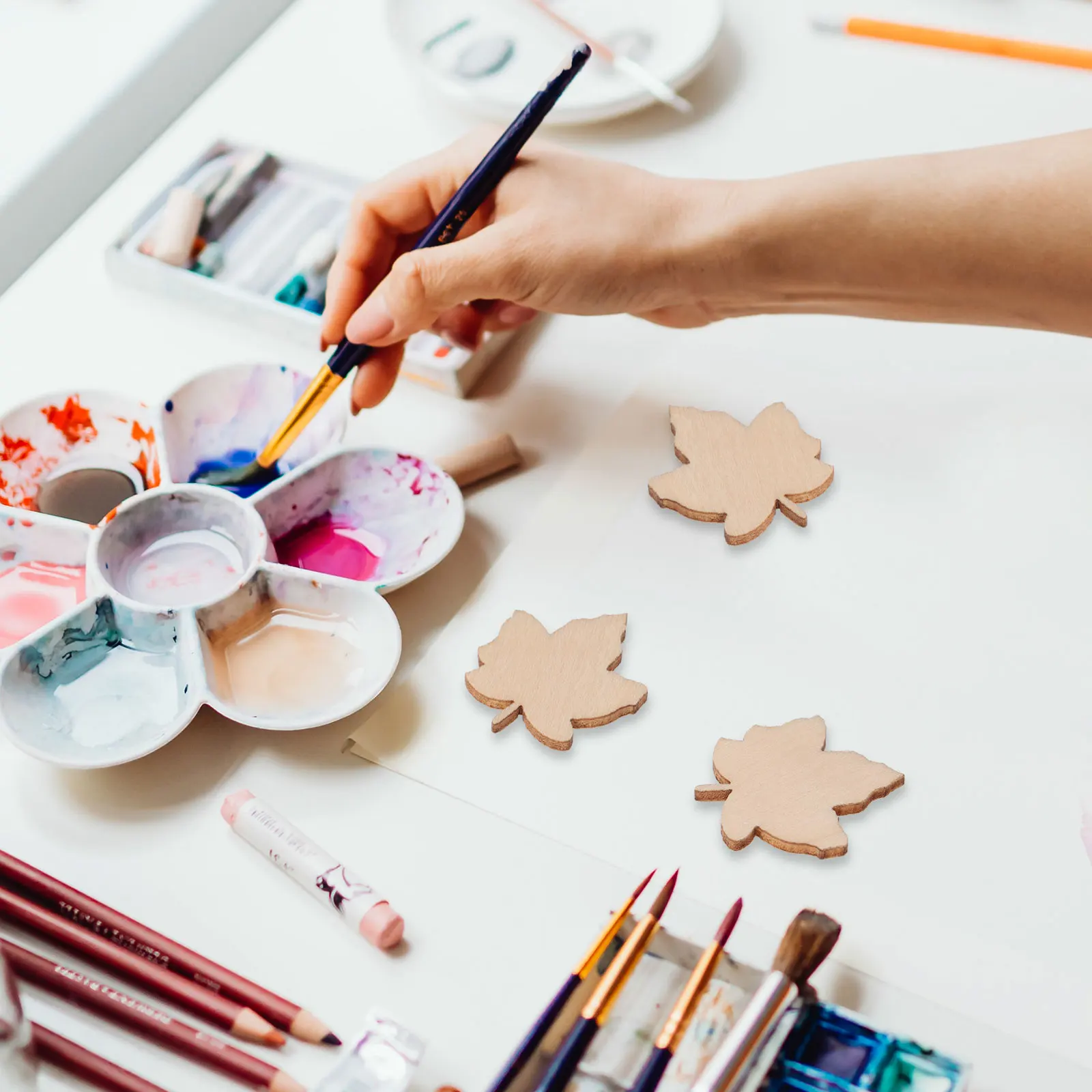 

100Pcs Rustic Wooden Maple Leaf Slices for DIY Crafts and Holiday Decorations Wood Craft Wood Piece Maple Leaf Wooden Slice