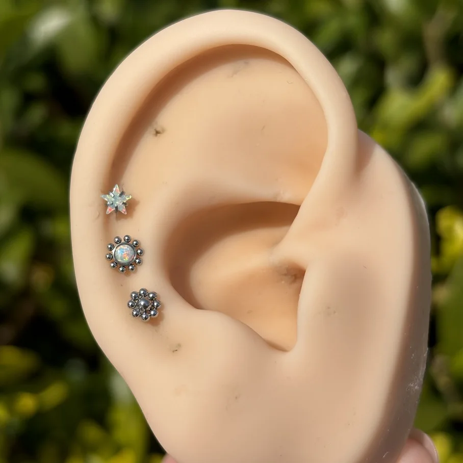 3Pc/Set Opal Daith Piercing 16G Surgical Steel Internal Thread Flower Helix Piercing Jewelry For Woman piercing ombligo
