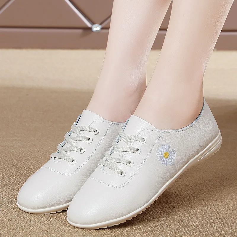 Genuine Leather Soft Sole Walking Shoes for Women Lace Up Sneakers Female Luxury Slip-On Flat Single Loafers Woman Spring Summer