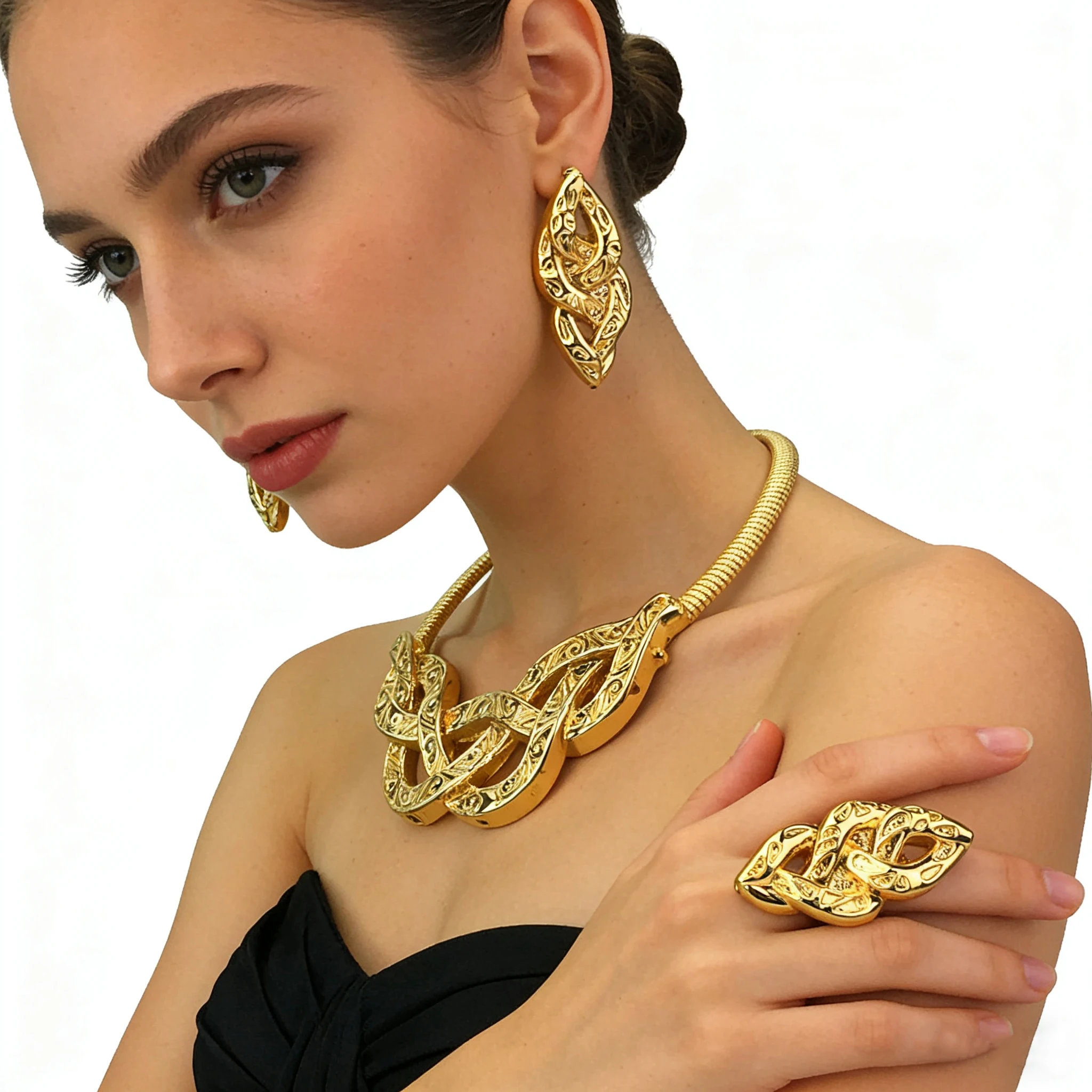 Exquisite and fashionable high-end jewelry set, suitable for various parties, brides and weddings to wear FHK17645