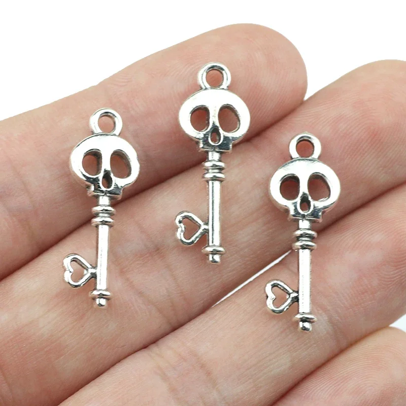 

Подвеска в виде черепа для изготовления ювелирных изделий, 10 х26 мм, 20 шт.