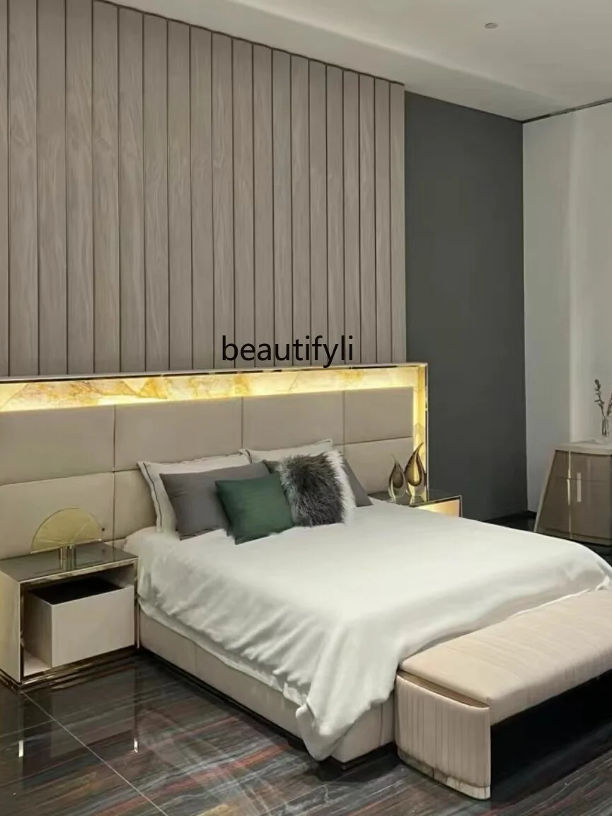 Master bedroom big bed Italian light luxury villa big flat matte leather double bed