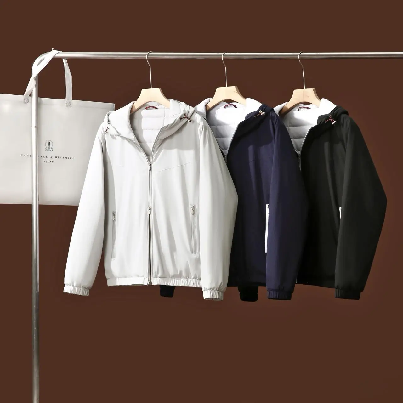 

High-End Men's Casual Hooded Cotton Jaet Silk Filled Autumn Winter Faion Ci Sle Long Sve Zipper Closure Color