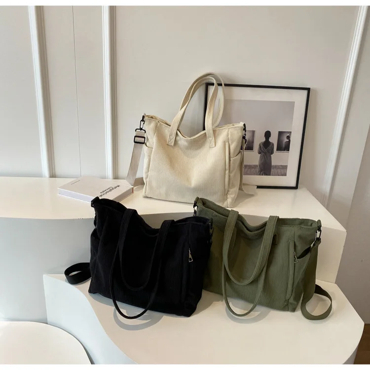 SHEIN X KAREN BARRERA Borsa a tracolla primaverile alla moda con stile
